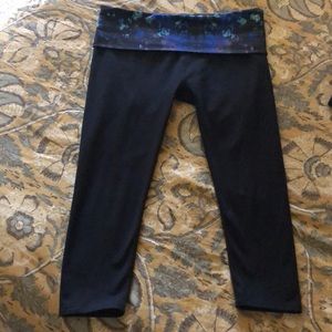 Women’s yoga pants